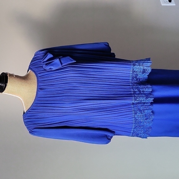 Vintage Encore Royal Blue Swing Dress Bow tie 🎀 ,lacey detailing attached - Picture 2 of 16